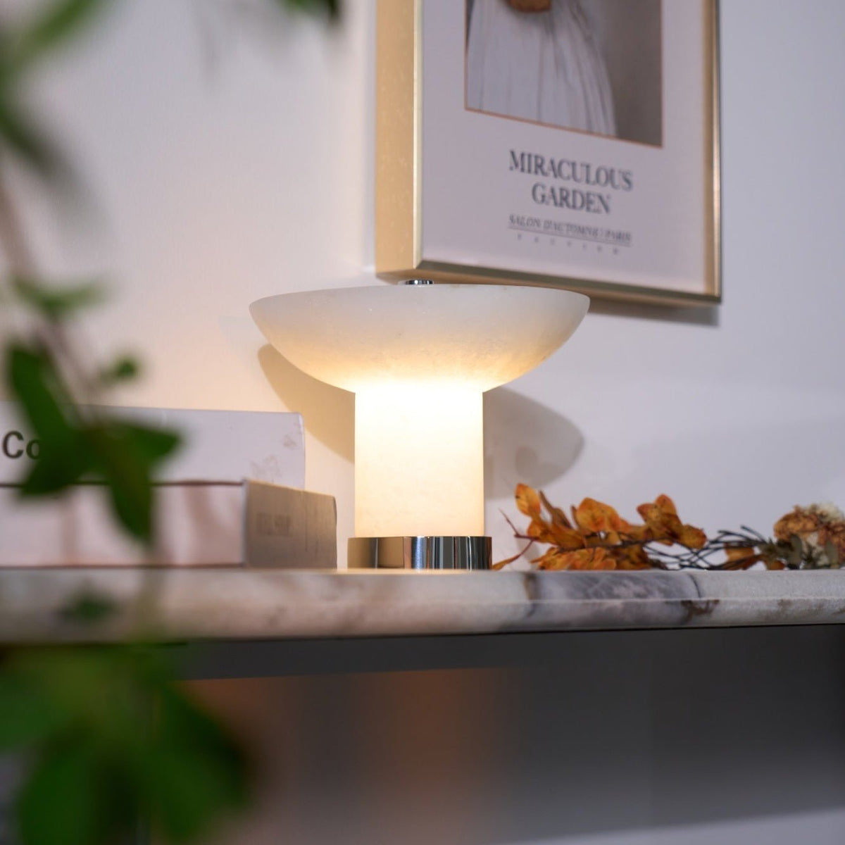Lampa stołowa Eurnoran w kształcie grzybka z alabastrem