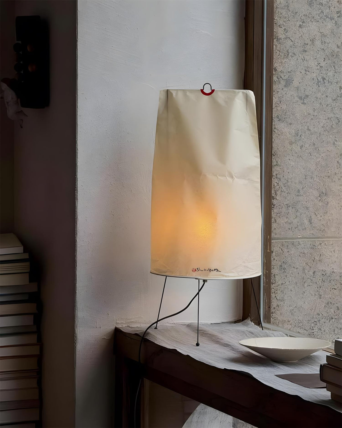 Teriaia lampa stołowa