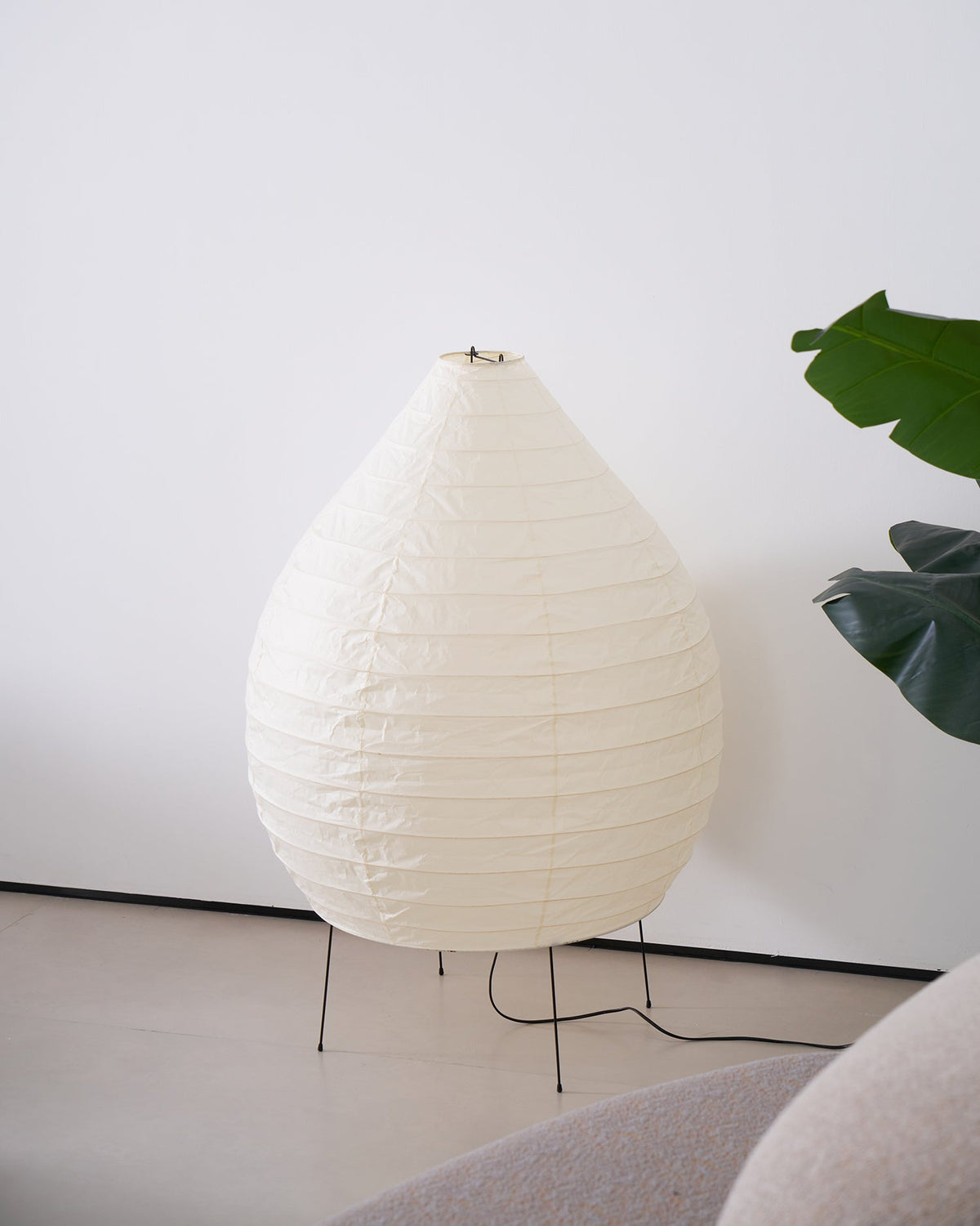Viraiviella nowoczesna lampa stojąca