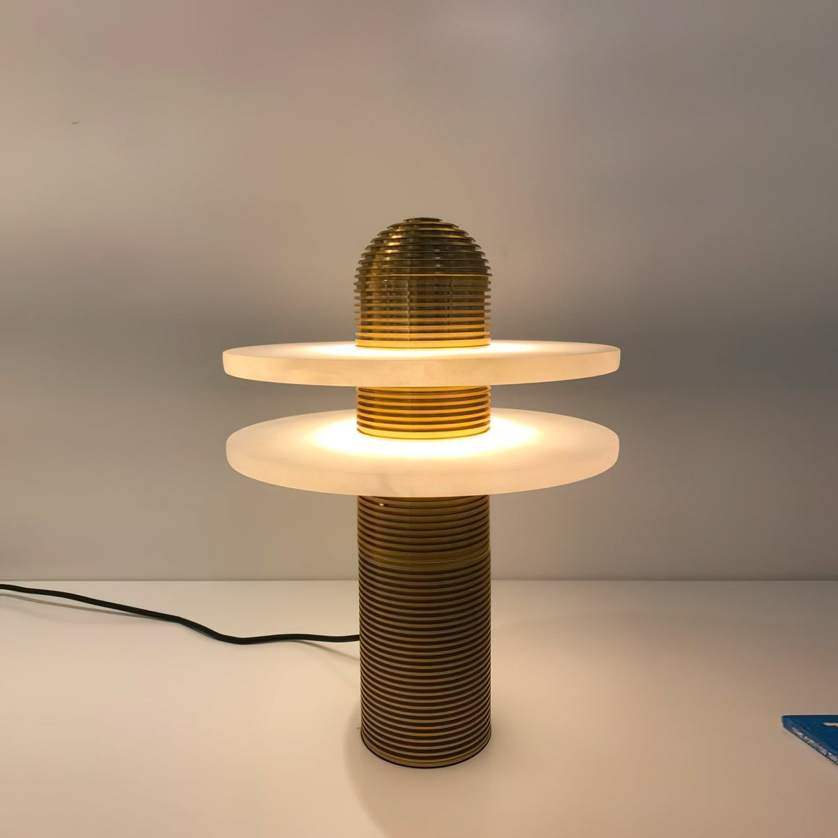 Lampa stołowa Miriaine