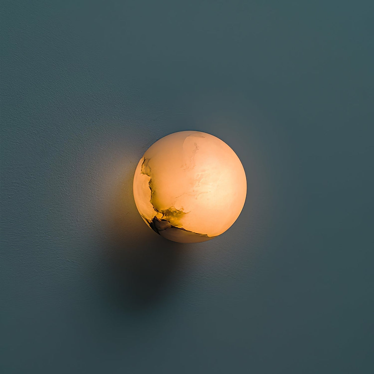 Lynq Alabaster Mini Orb kinkiet