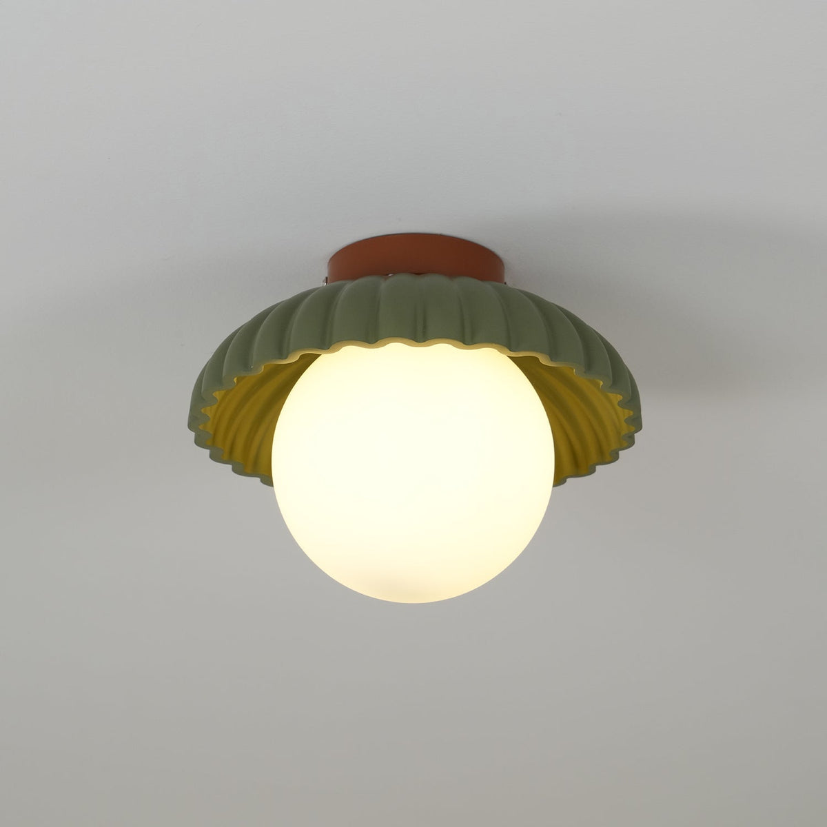 Scallop Glow lampa sufitowa montowana bezpośrednio ze szkła