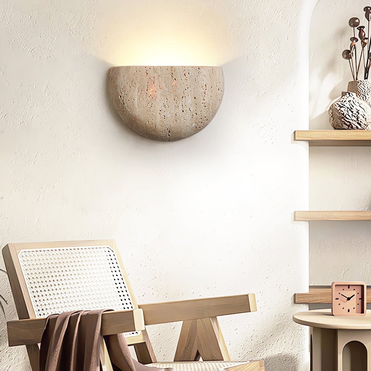 Armarel półksiężycowy kinkiet w travertynie