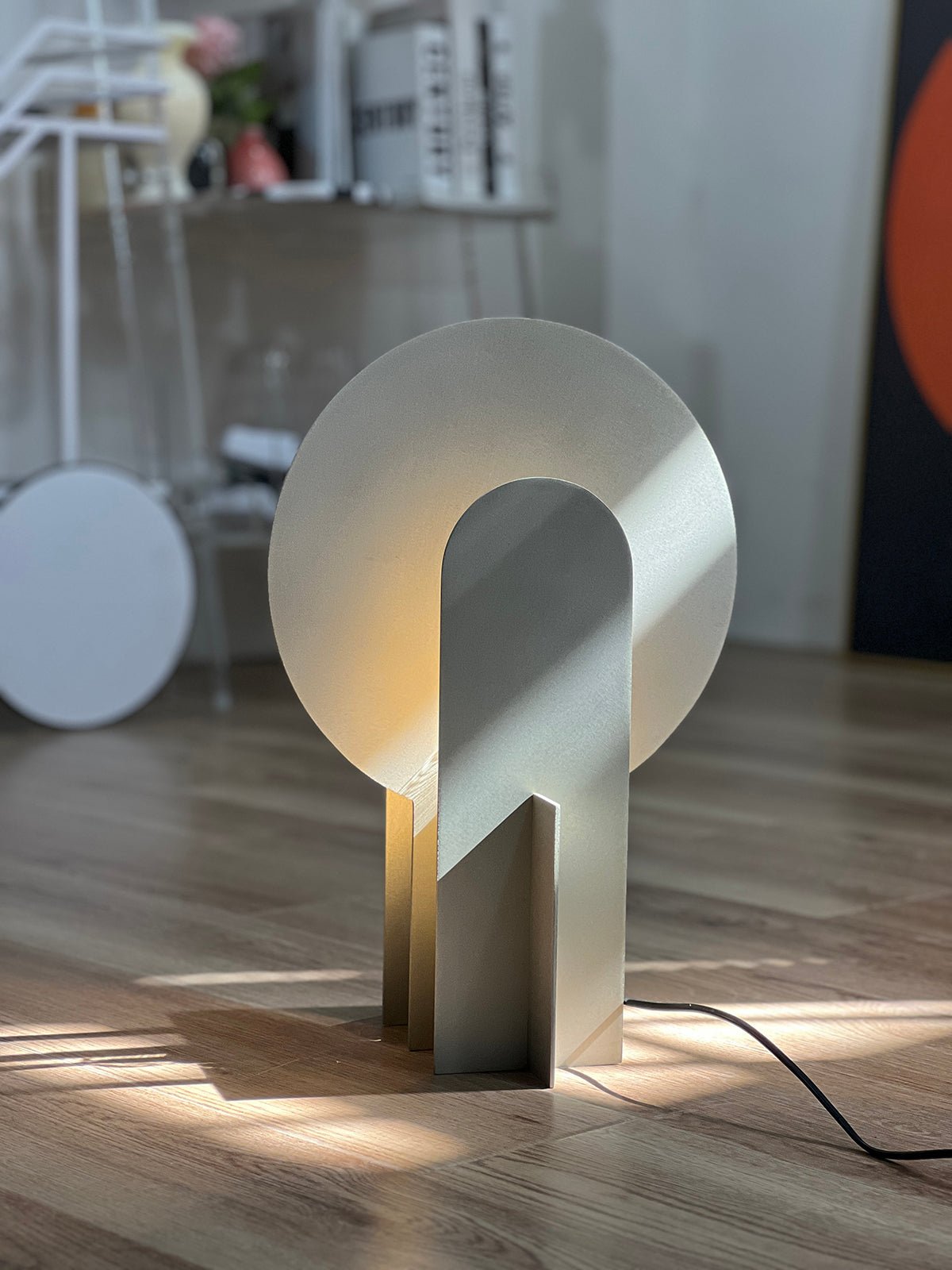 Solvique Arch Marble lampa stołowa