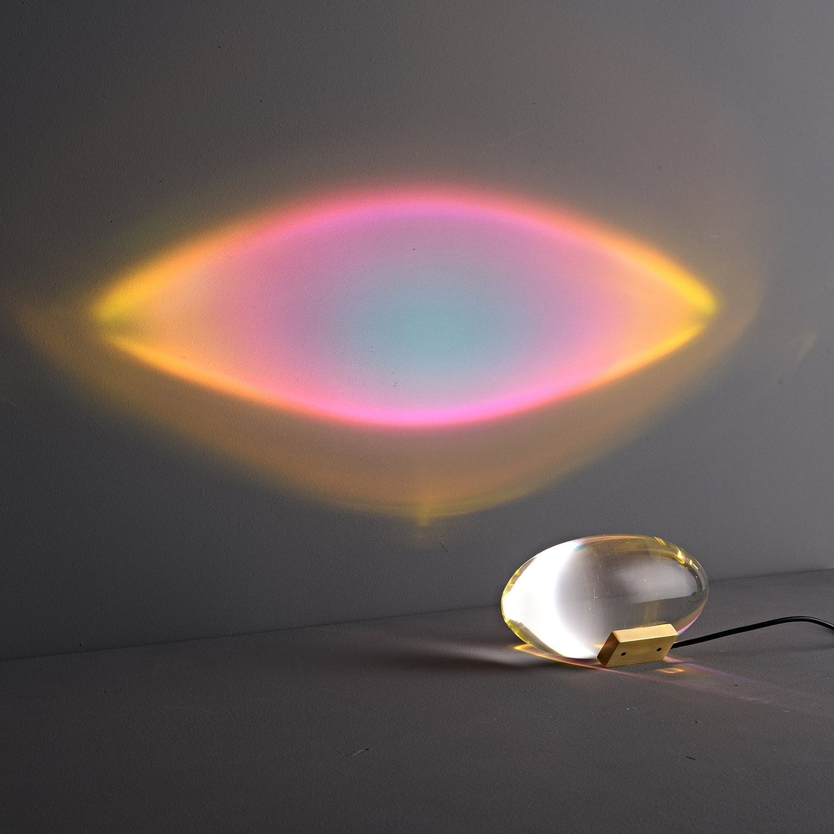 Solarece minimalistyczna lampa stołowa ze szkła