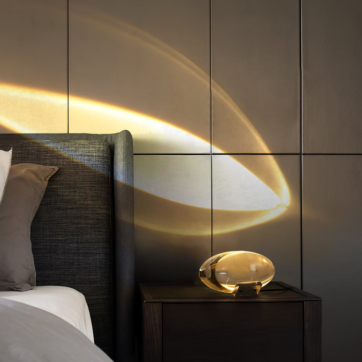 Solarece minimalistyczna lampa stołowa ze szkła