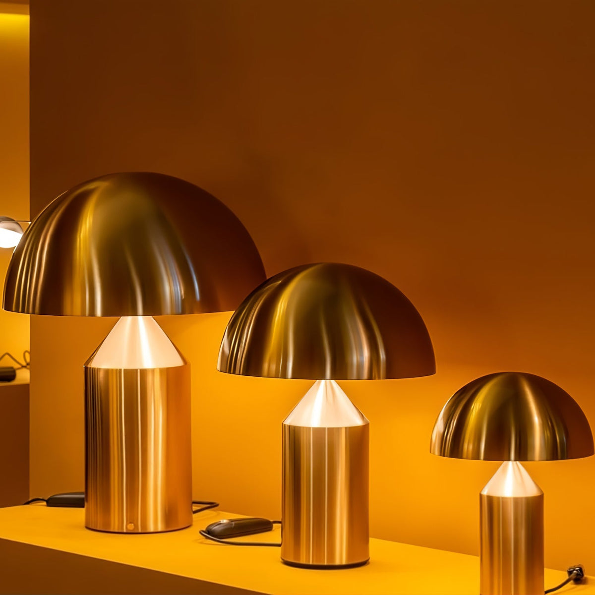 Selisina minimalistyczna lampa stołowa o stylu przemysłowym
