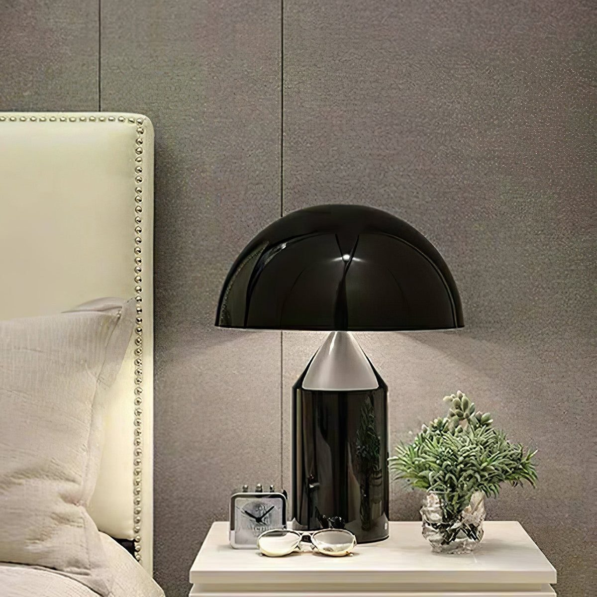Selisina minimalistyczna lampa stołowa o stylu przemysłowym