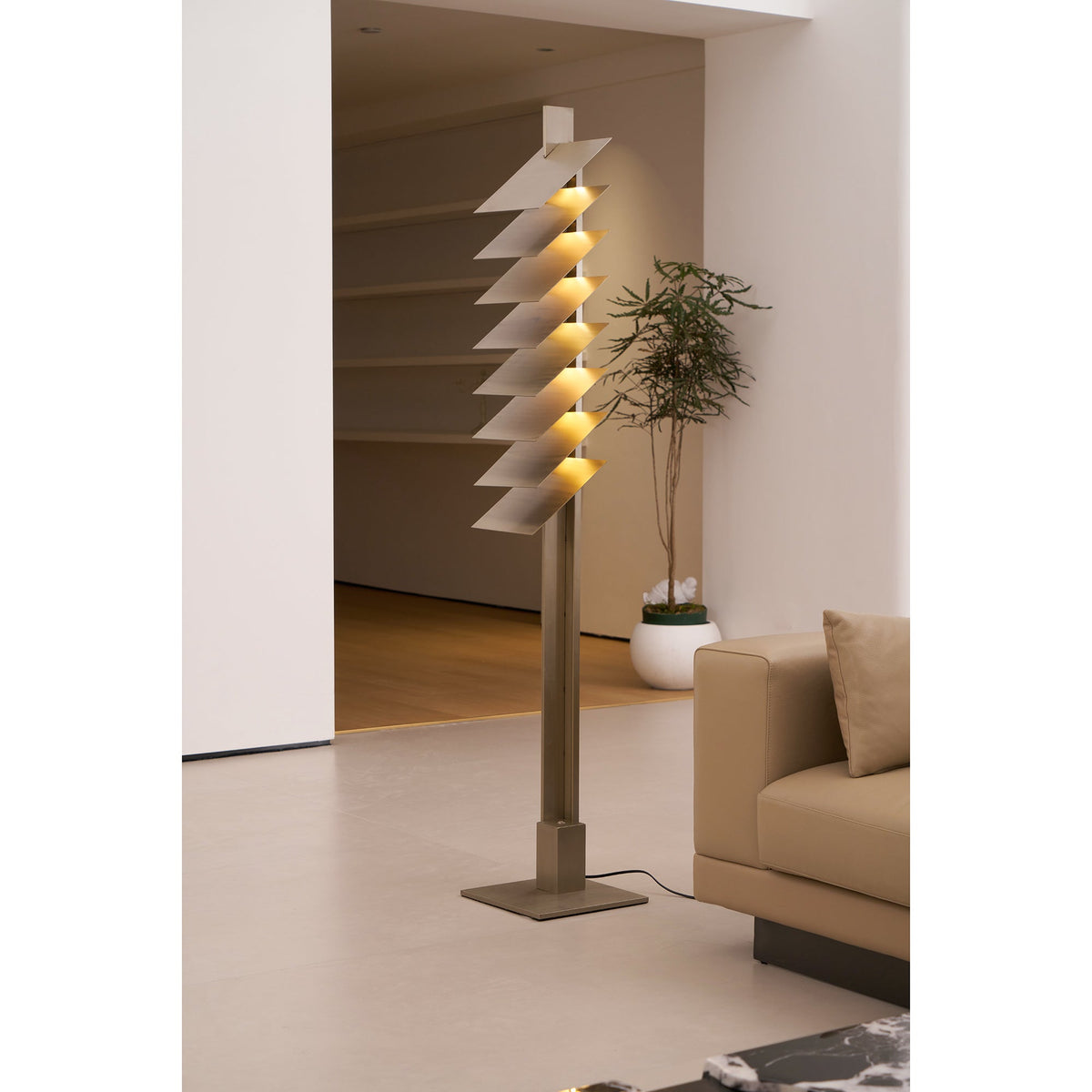 Virauena zewnętrzna lampa stojąca