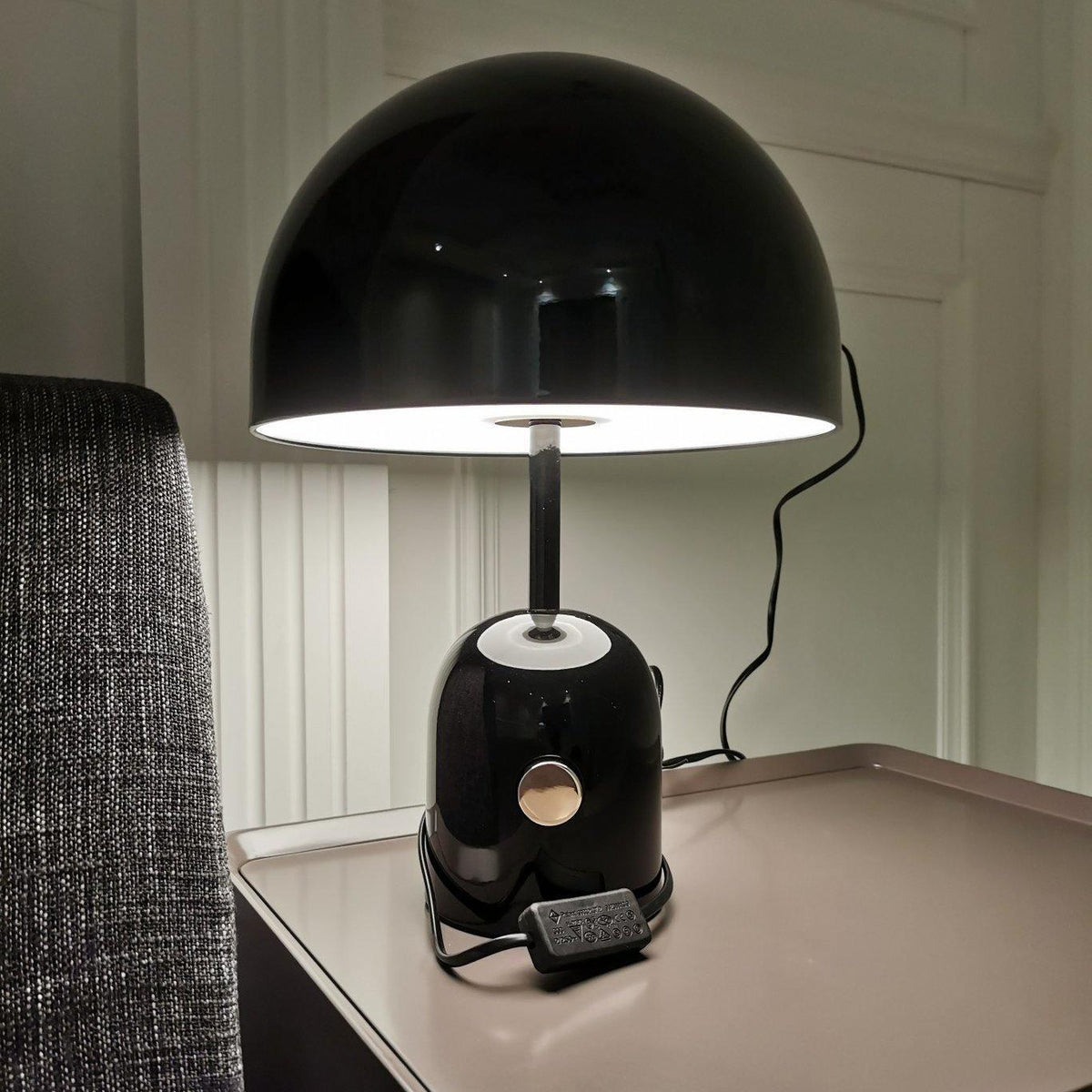 Ames luksusowa lampa stołowa Bell