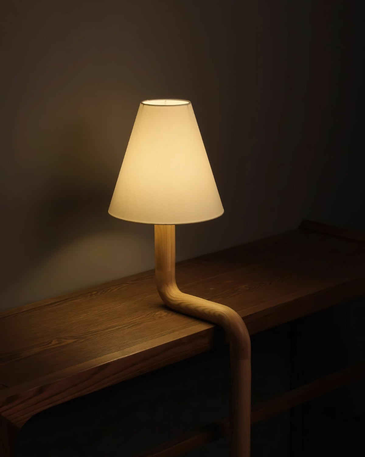 Syleielle lampy stołowe drewniane