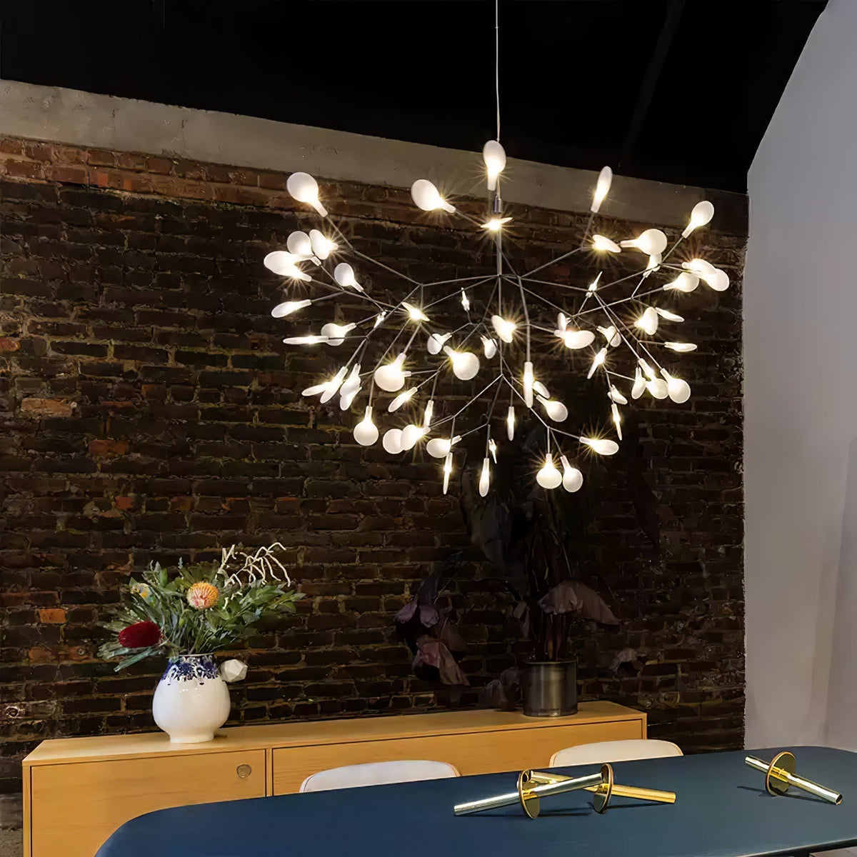 Czarny żyrandol Firefly LED