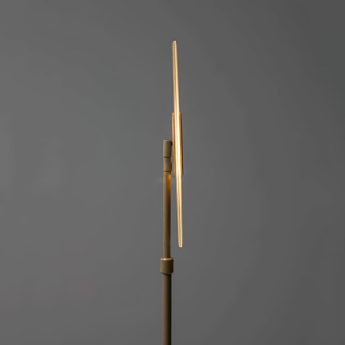 Abir minimalistyczna lampa stojąca