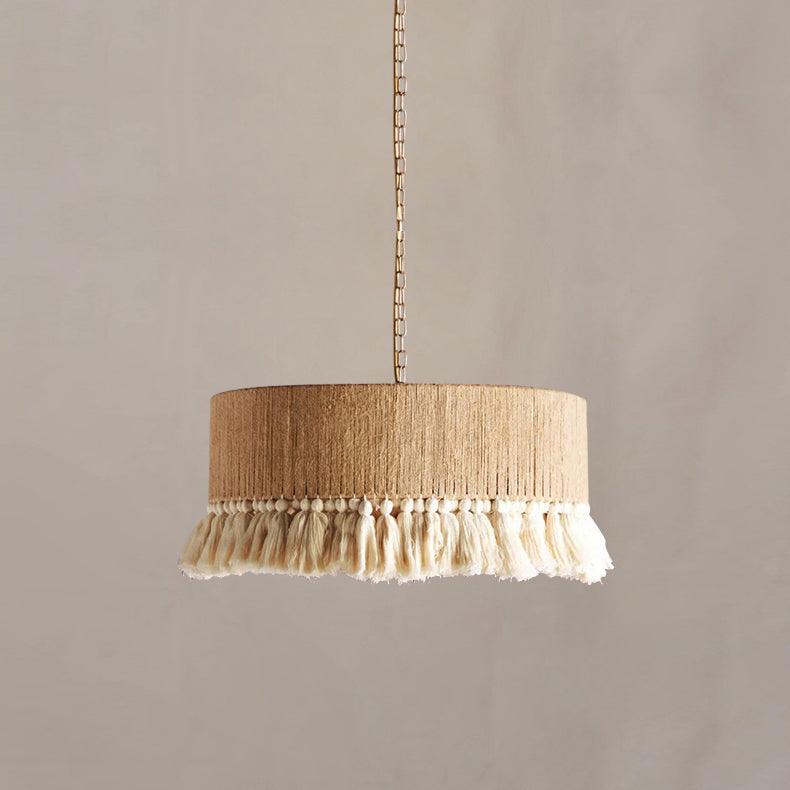 Lampa wisząca Serenenne z frędzlami z płótna do salonu