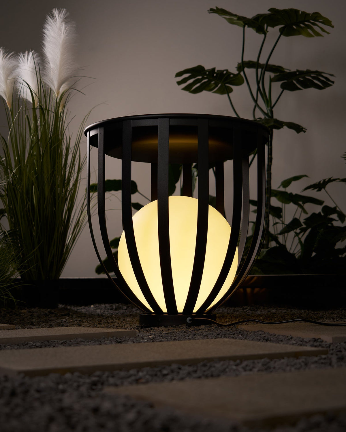 Tera zewnętrzna lampa stojąca z akrylu
