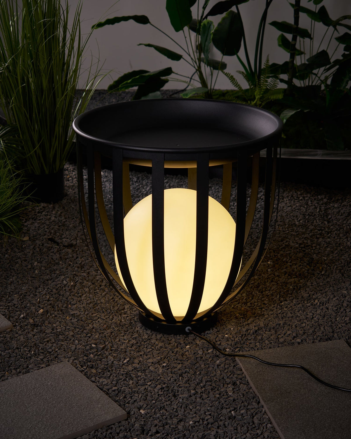 Tera zewnętrzna lampa stojąca z akrylu