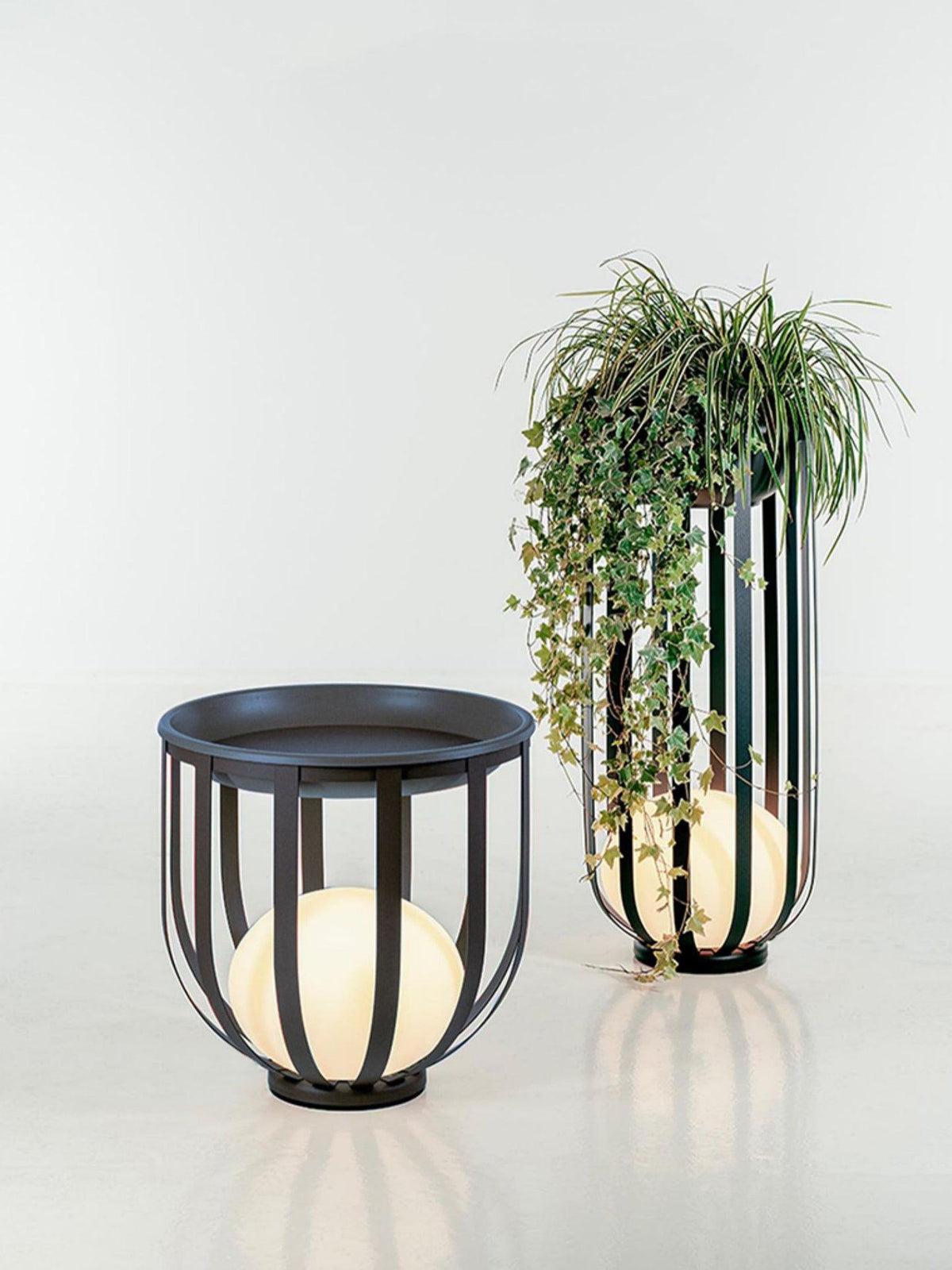 Tera zewnętrzna lampa stojąca z akrylu