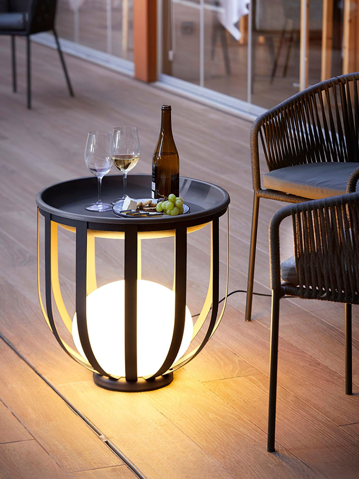 Tera zewnętrzna lampa stojąca z akrylu