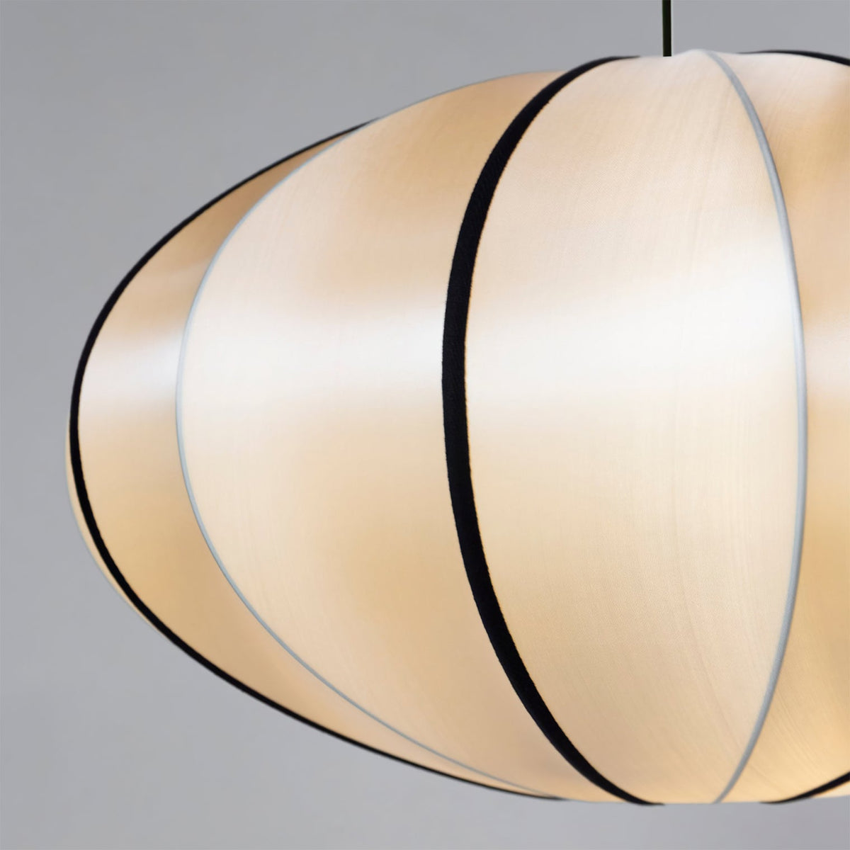 Inez wisząca lampa stołowa z płótna o nowoczesnym designie