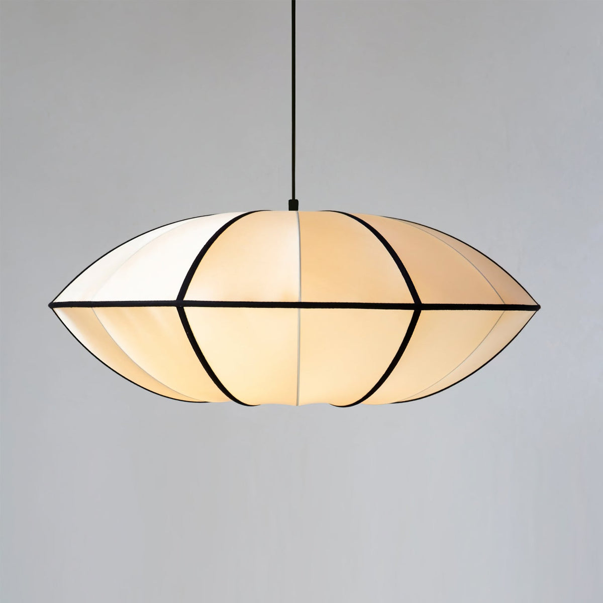 Inez wisząca lampa stołowa z płótna o nowoczesnym designie