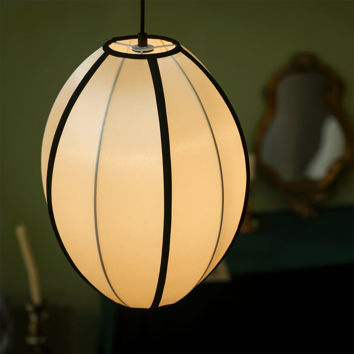 Inez wisząca lampa stołowa z płótna o nowoczesnym designie