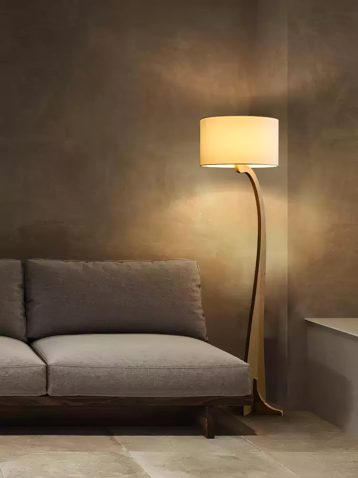 Viraineria nordycka lampa stojąca Arc