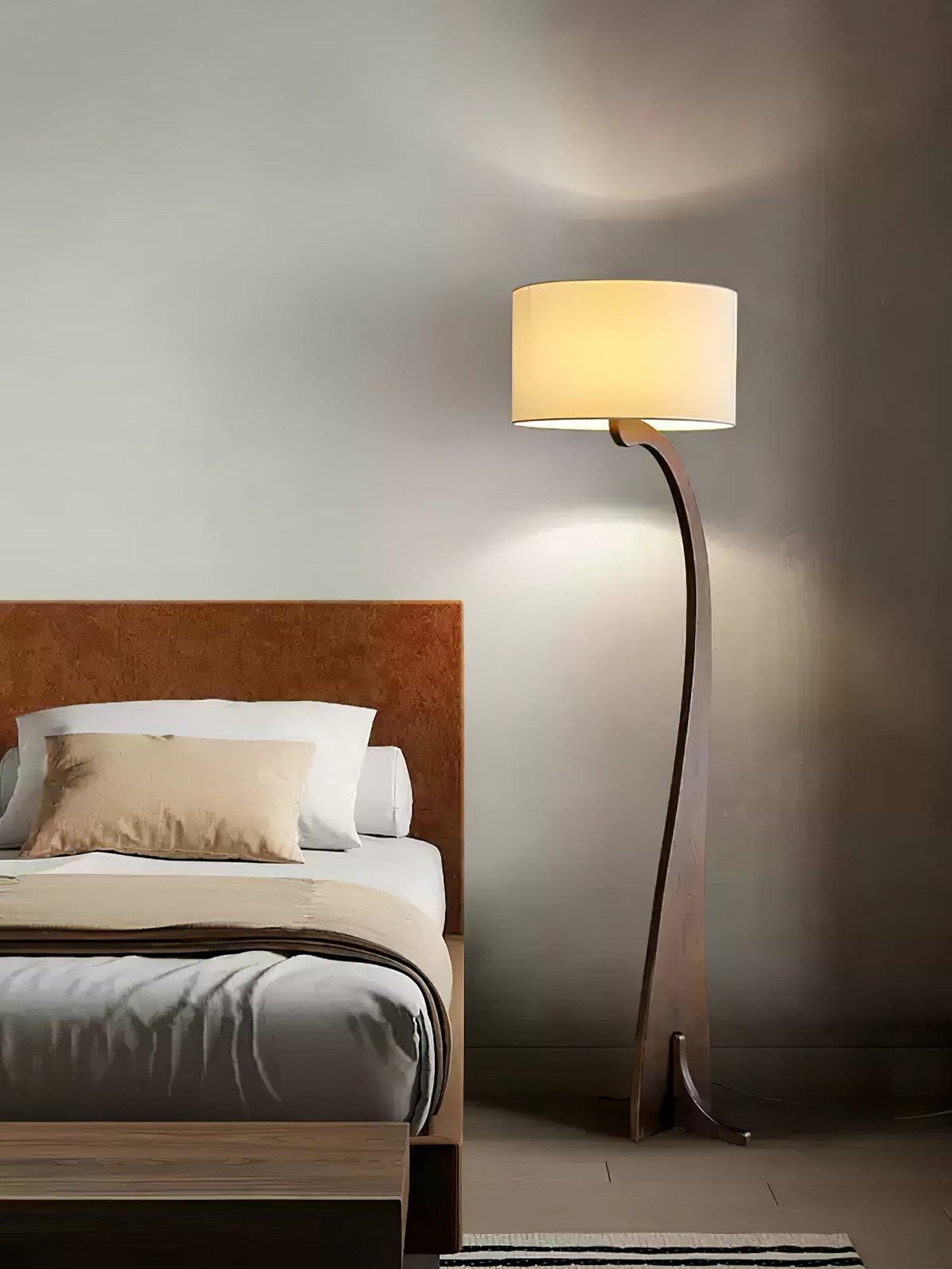 Viraineria nordycka lampa stojąca Arc
