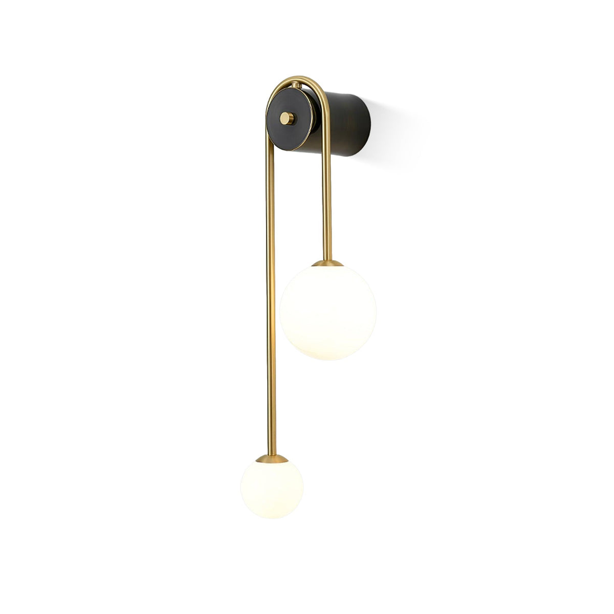 Elaro mosiężna lampa ścienna z łukowatą ramą