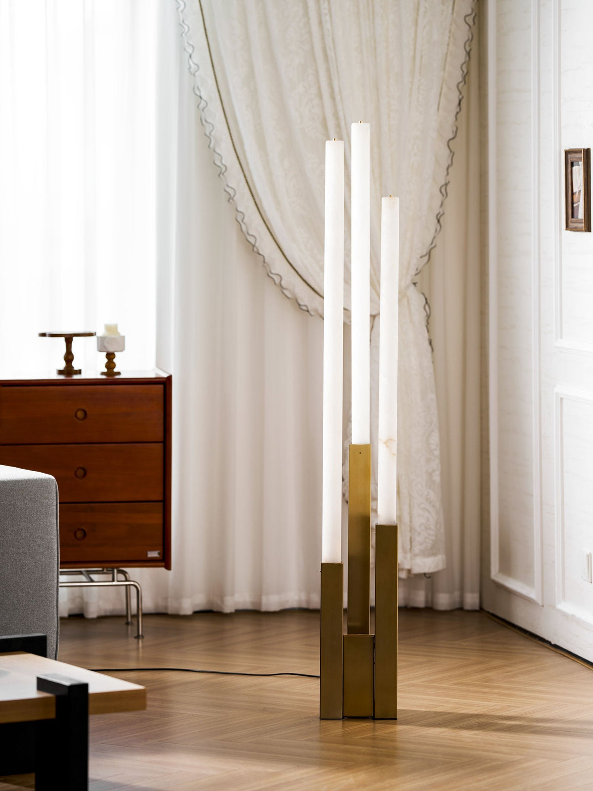 Callisto Alabaster lampa stojąca
