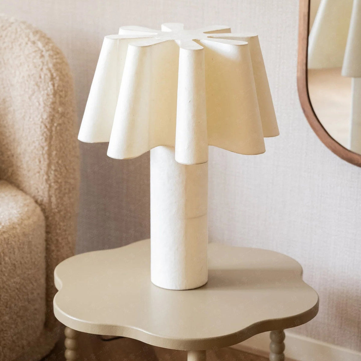 Viraaella lampa stołowa