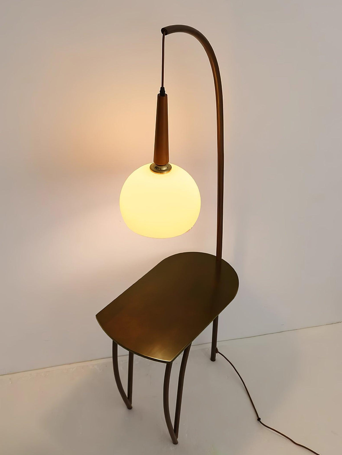 Fior nowoczesna lampa stojąca z drewna