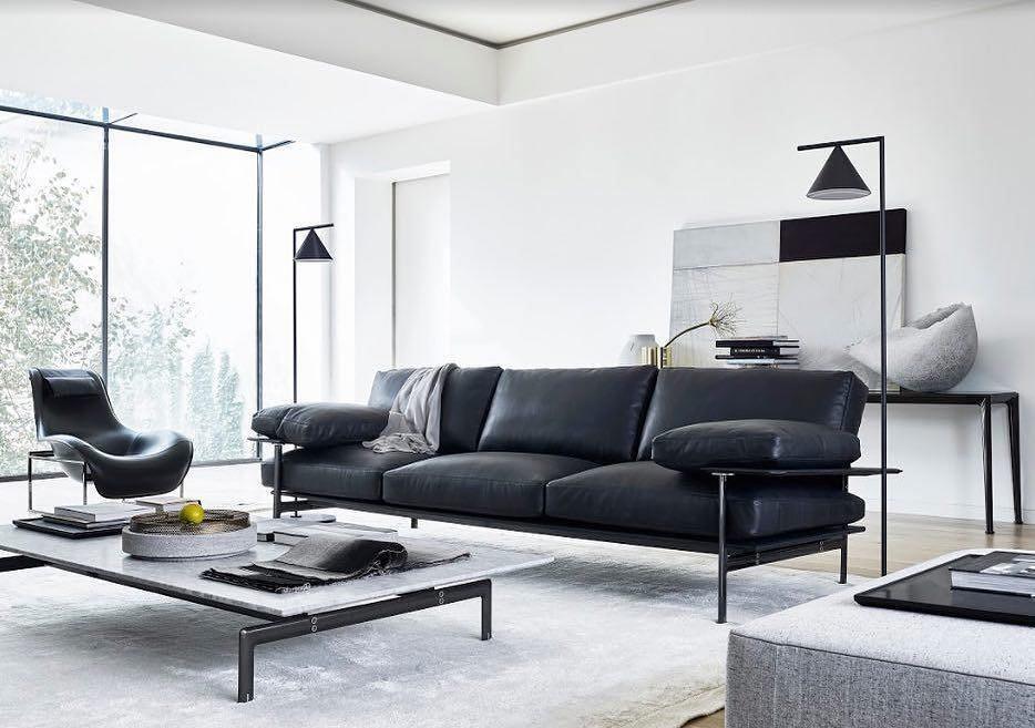 Nell minimalistyczna lampa stojąca