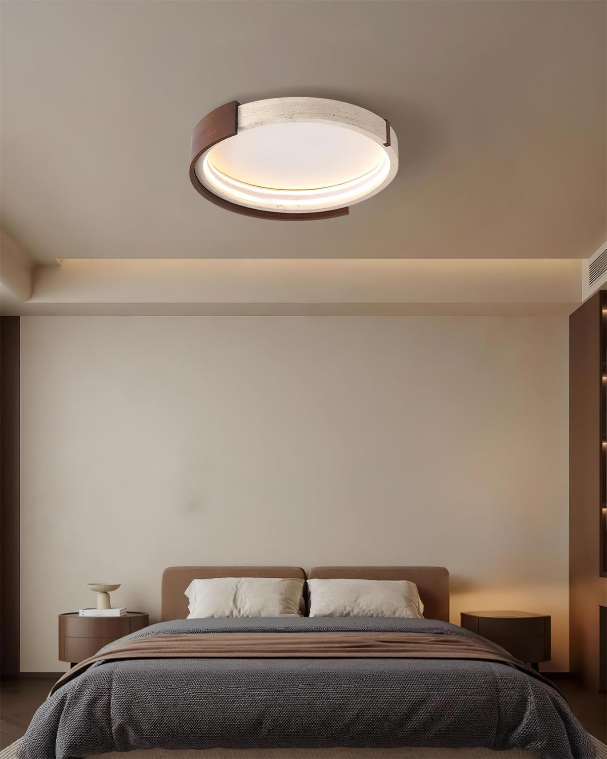 Noreleria lampa sufitowa Halo rzeźbiona z travertynu i drewna