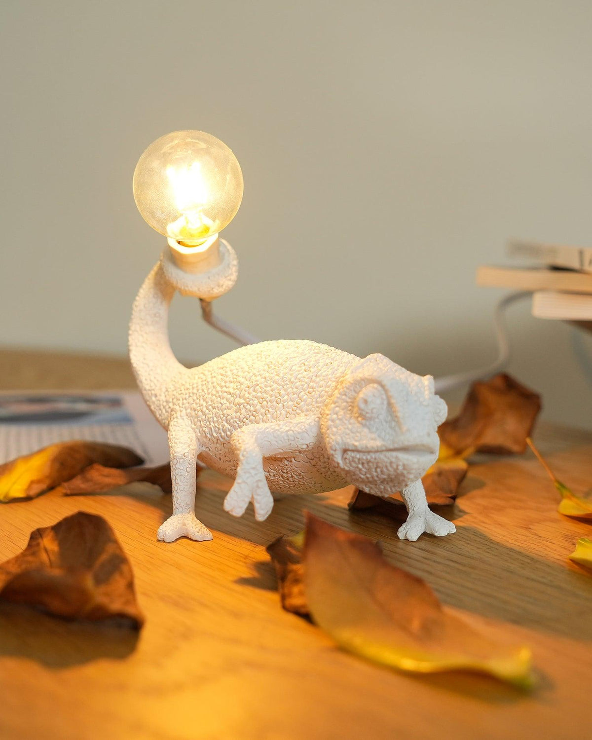 Orelanaya lampa stołowa