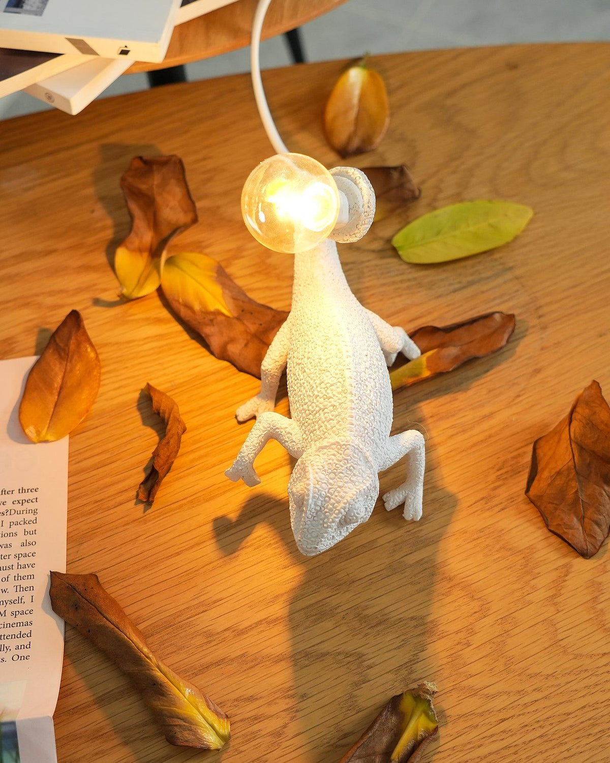 Orelanaya lampa stołowa