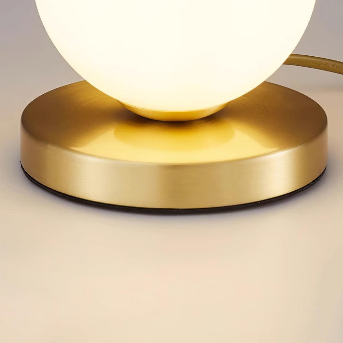 Elaoora lampa stołowa ze szkła i miedzi