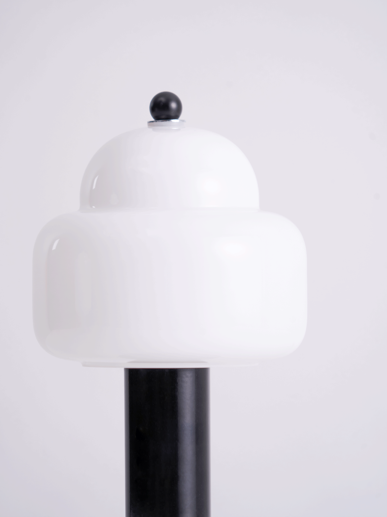 Lampa stołowa Avenaella nowoczesna ze szkła