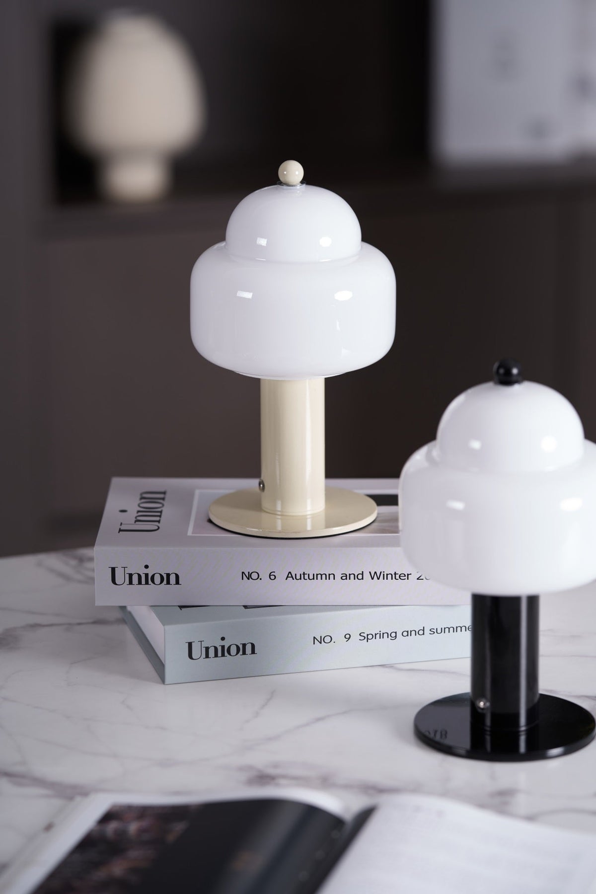 Lampa stołowa Avenaella nowoczesna ze szkła