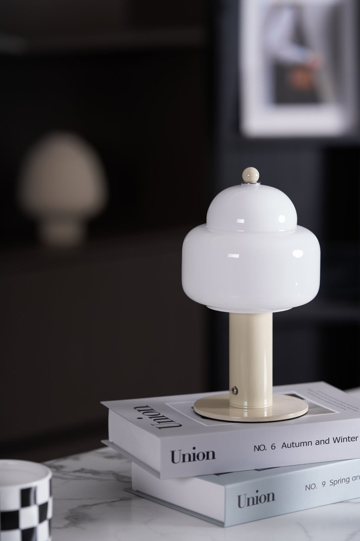 Lampa stołowa Avenaella nowoczesna ze szkła