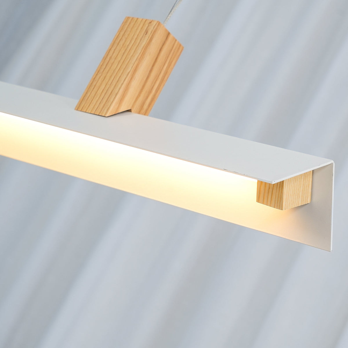 Linea minimalistyczna lampa wisząca z drewna
