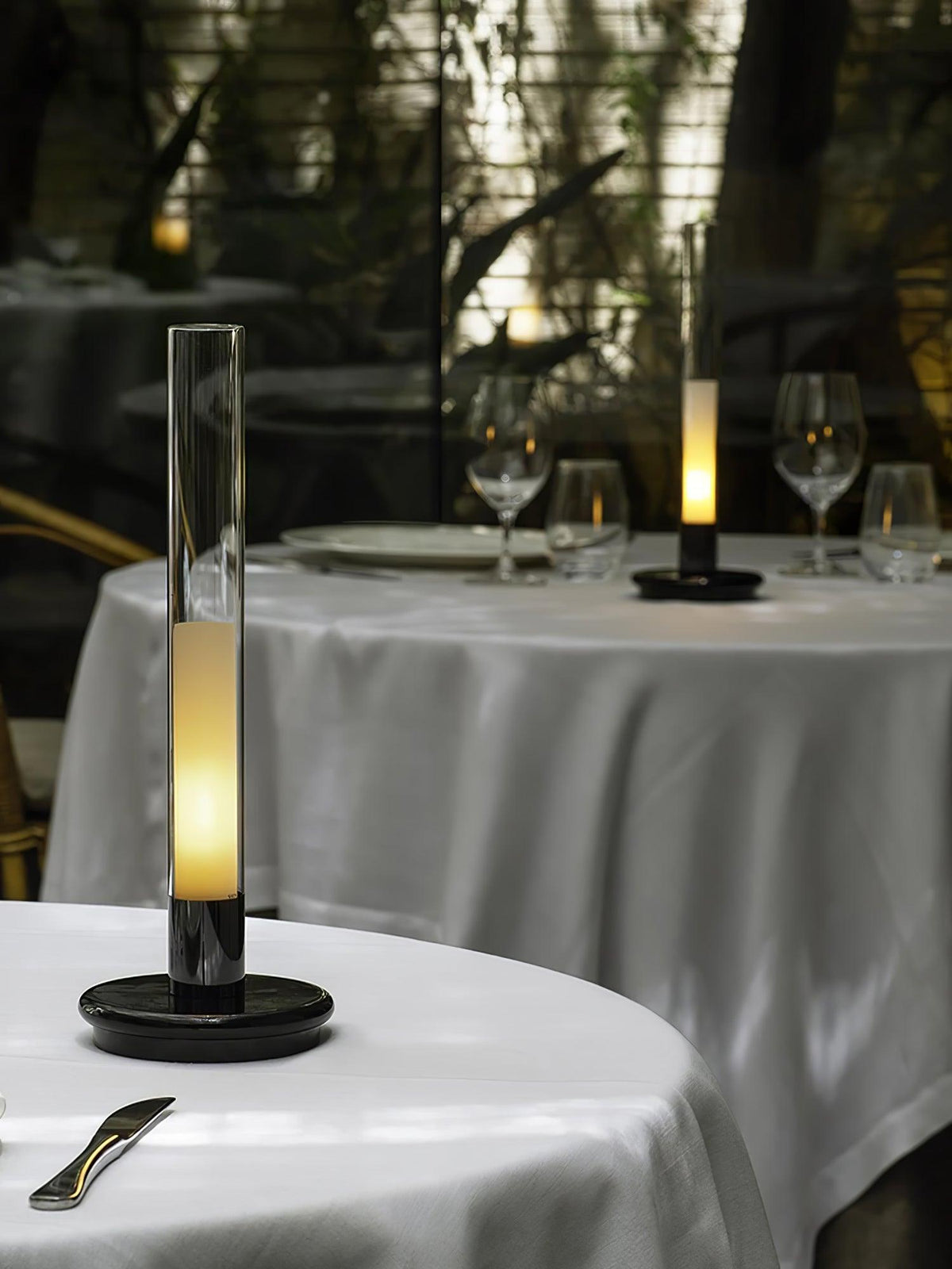 Tevi minimalistyczna lampa stołowa z akrylu