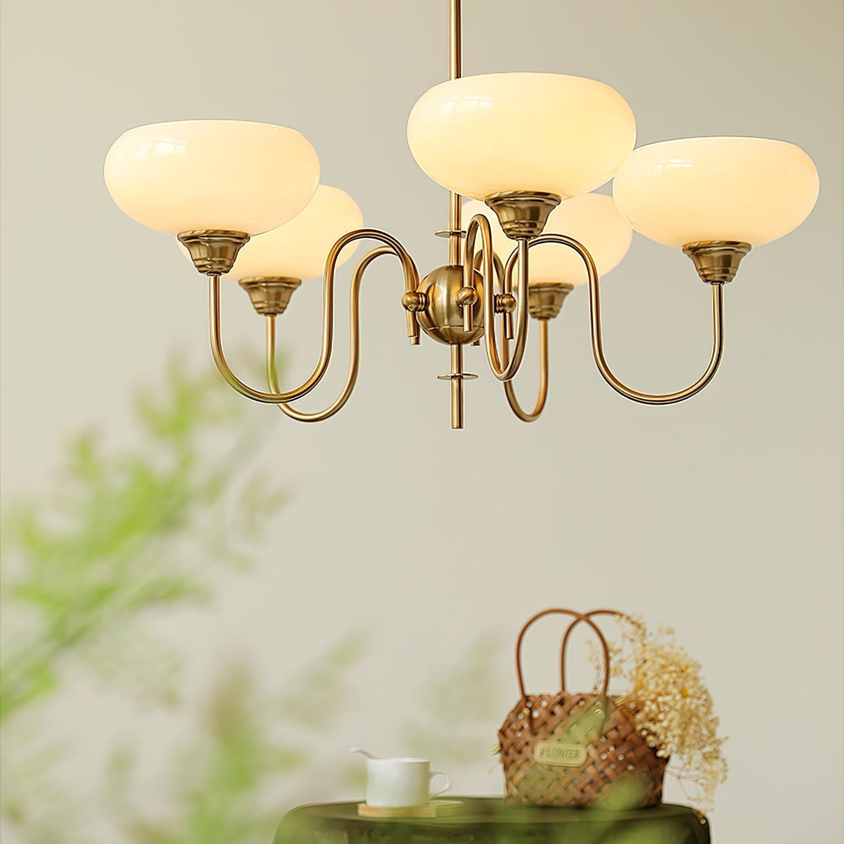 Silva Vintage żyrandol LED z wieloma punktami świetlnymi w metalu, kremowa biel z żarówkami żółtymi, złoto/chrom