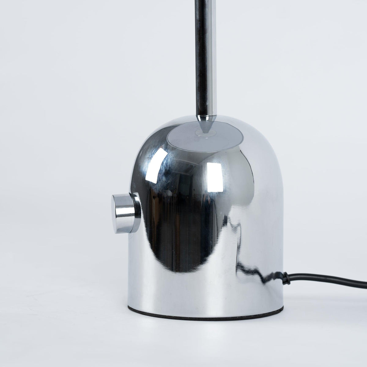 Ames luksusowa lampa stołowa Bell