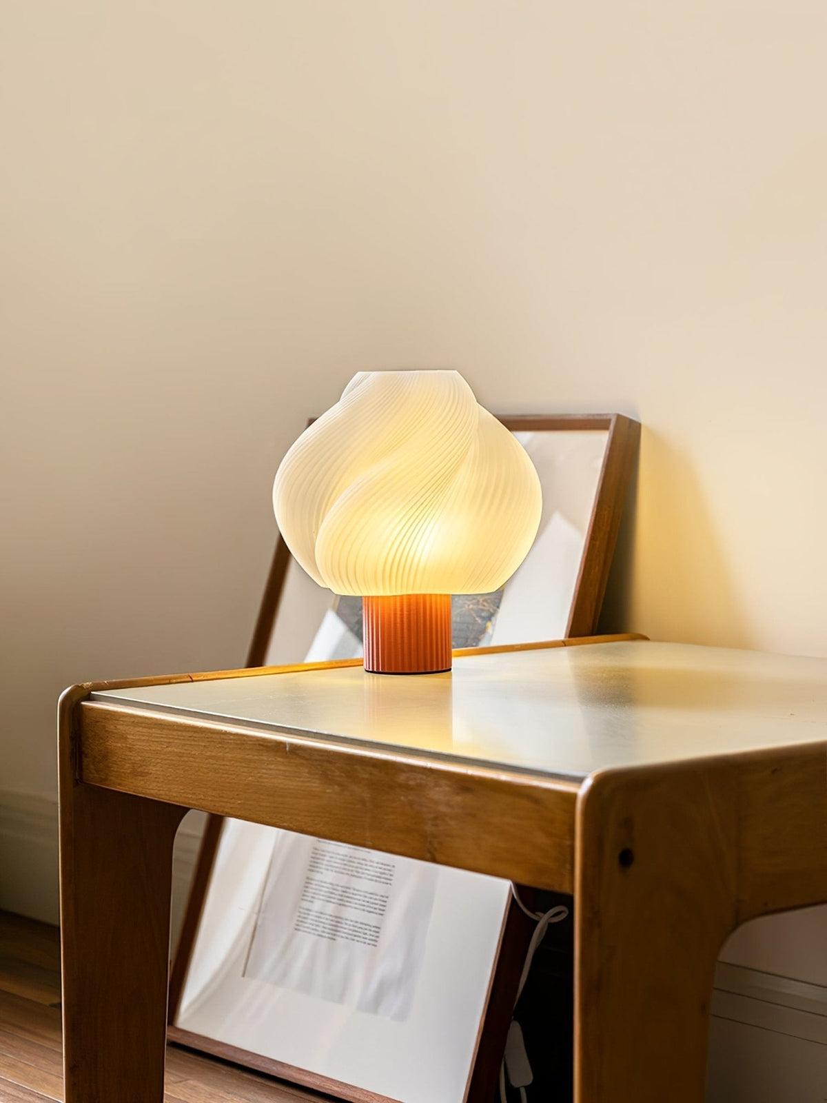 Buffy nowoczesna lampa stołowa z tworzywa sztucznego