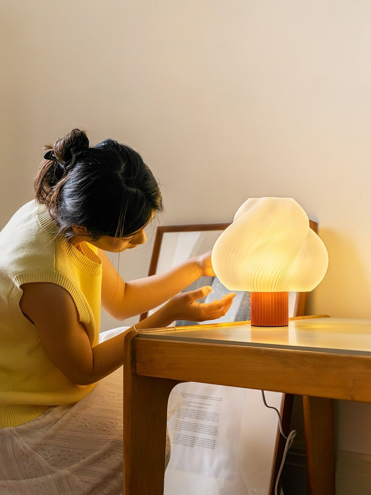 Buffy nowoczesna lampa stołowa z tworzywa sztucznego