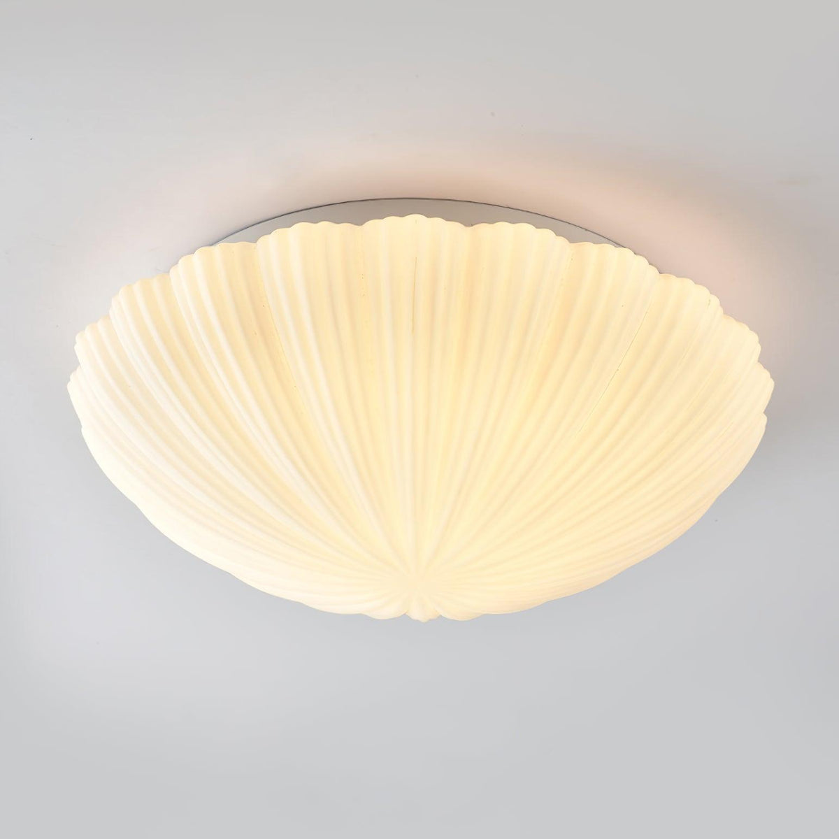 Elo lampa sufitowa w kształcie żeberkowanej muszli, elegancka