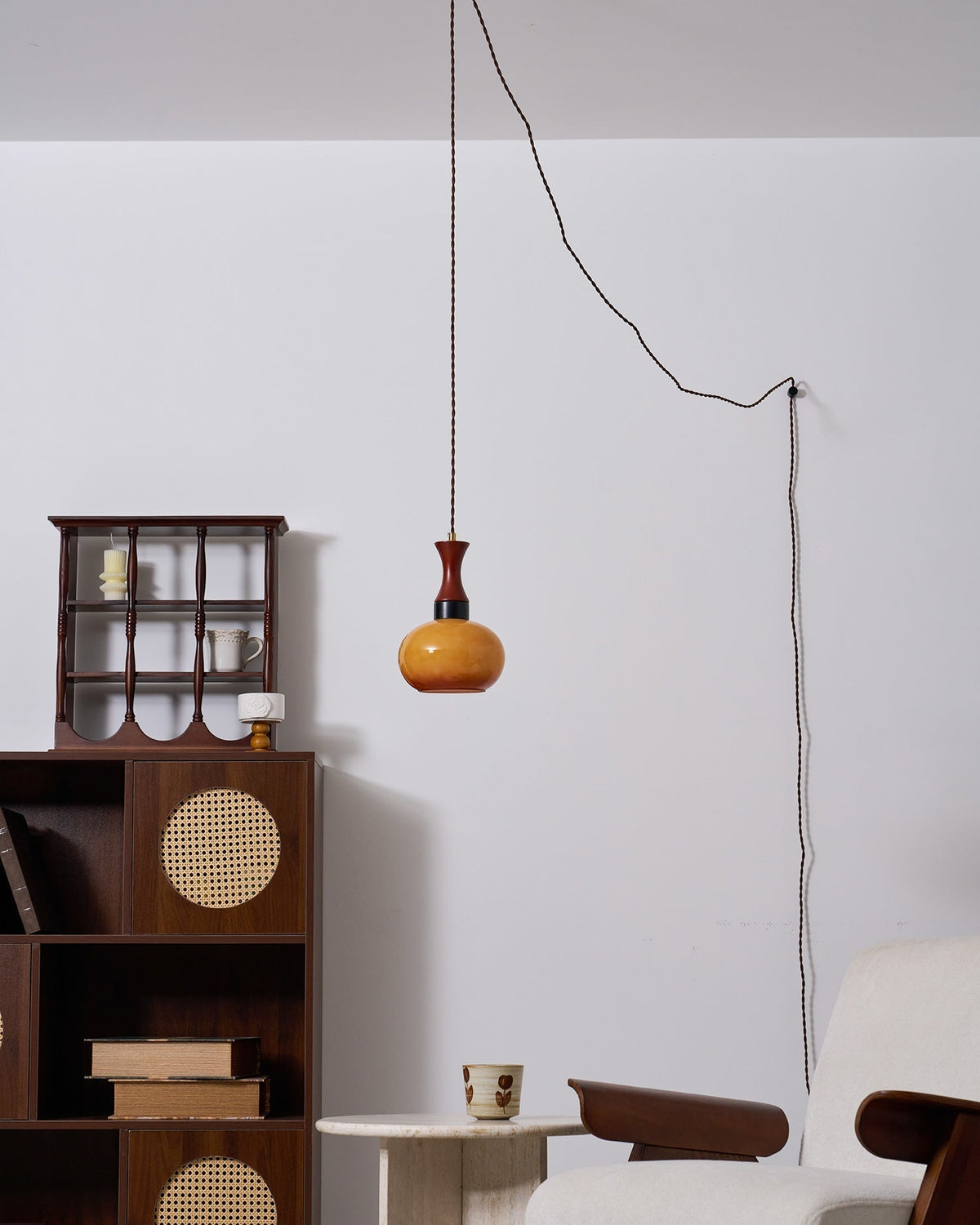 Chara lampa wisząca z wtyczką