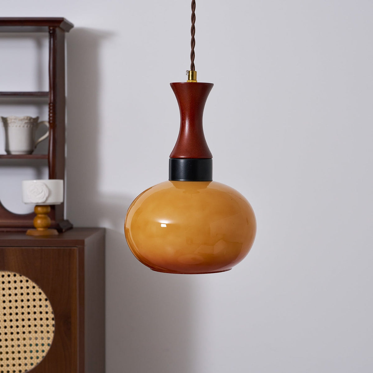 Chara lampa wisząca z wtyczką
