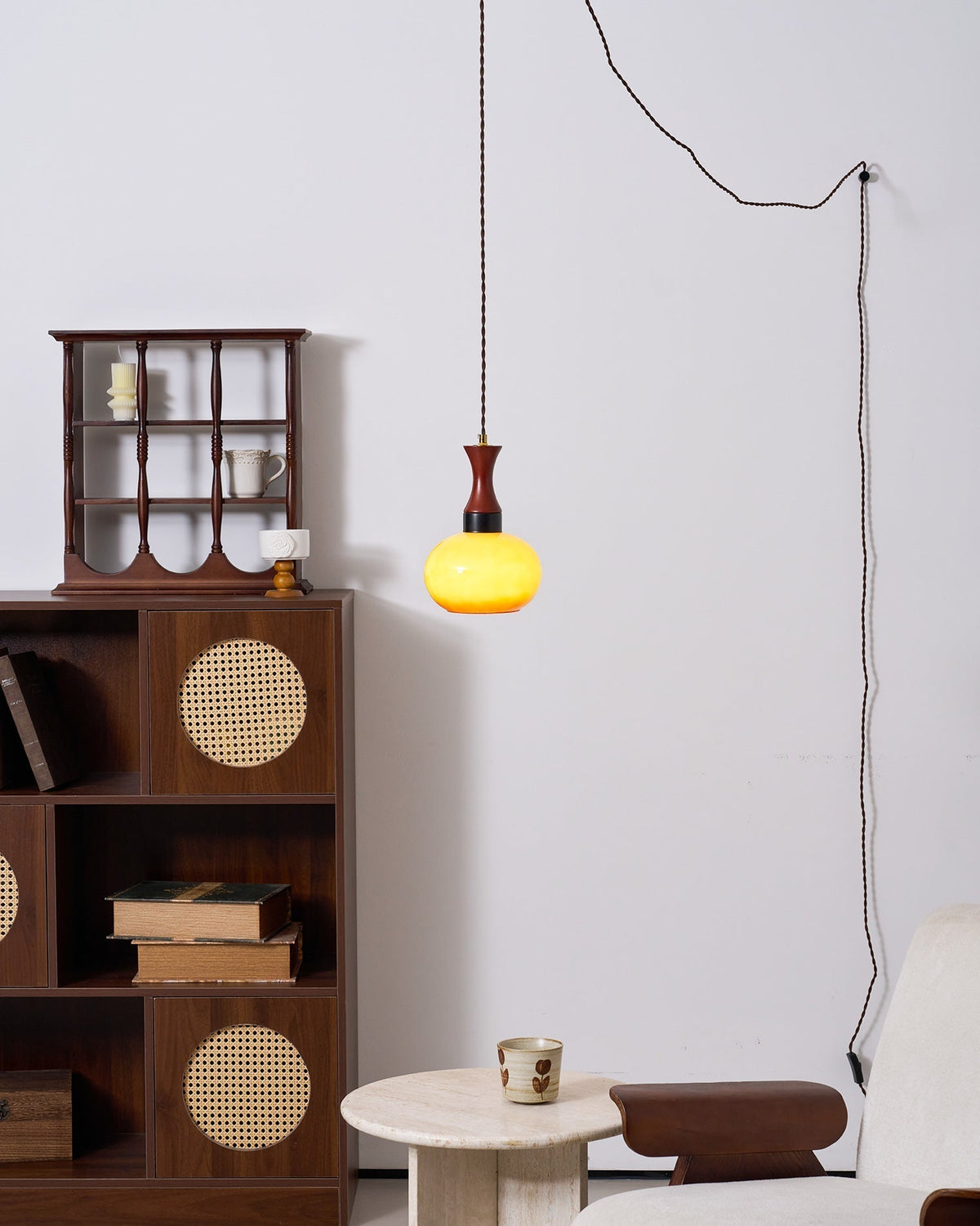 Chara lampa wisząca z wtyczką