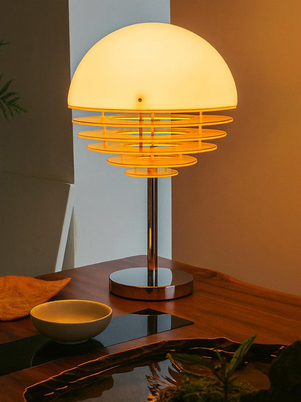 Kula Louver lampa stołowa